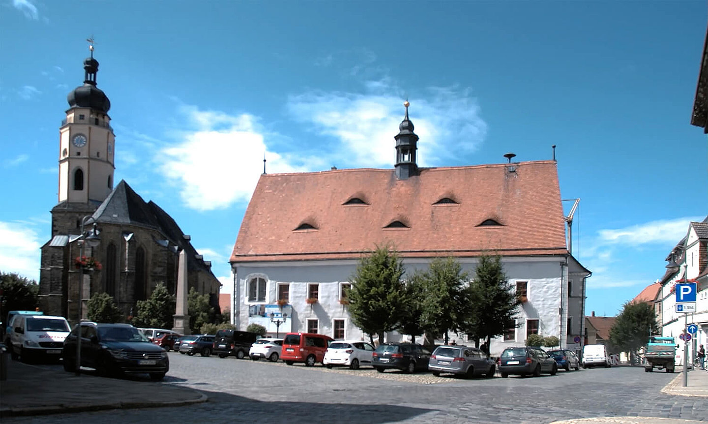 Buttstädter Rathaus und Kirche